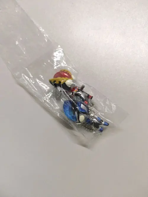在平台入手了罗布兄弟两款周边，毛绒公仔和小手办挂件都完好收到！商品成色和卖家实拍完全一致，凑活海、勇海的造型还原度超高，细节做工很精致。合箱打包严实，没有磕碰磨损，匿名配送隐私性很好。客服回复及时，物流进度更新清晰，国际运输时效稳定，整体购物体验超省心，罗索布鲁粉丝...