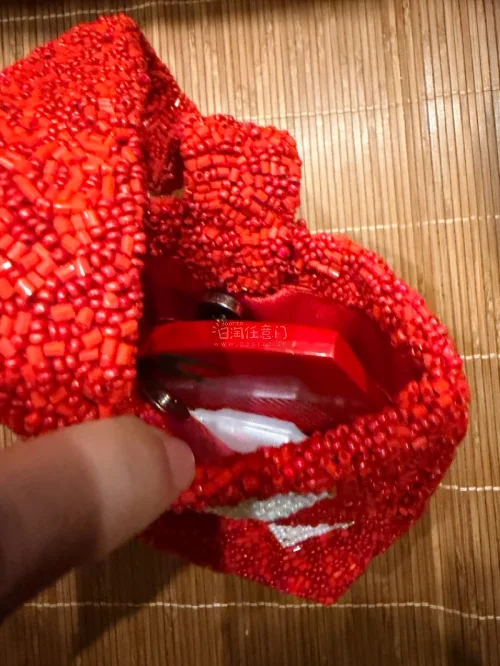 目前收到的都是挖煤姬主蜻蜓的快递都是没有问题的，但是我还有几个海运的太慢了，竹蜻蜓又便宜又快，相比之下希望能开通更多的线路可以发更多种类的东西便宜一点。