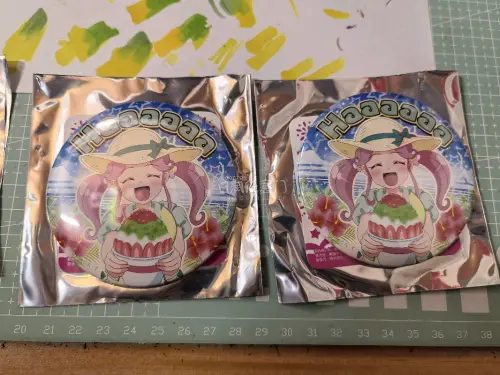 这次非常的快几天就到了，包装的特别严实拆了很久。吧唧状态很好挖煤姬好樱花妹也好……炸虾也是超级大一只比想象中的大