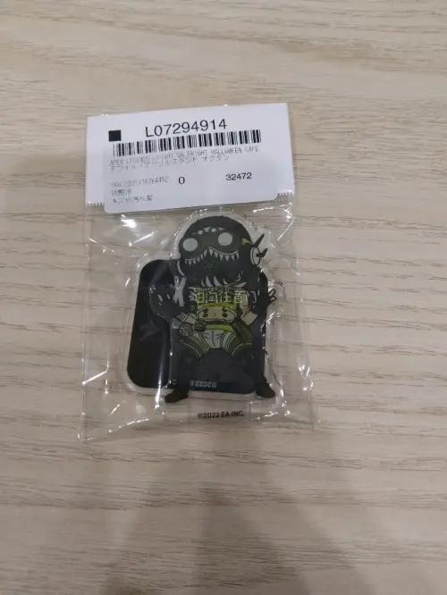 比原价便宜很多地切到了特别美萌的立牌！用了优惠券更好价了。包装也很安心，纸片一点弯折都没有，从合单到到手两周多就收到了，非常速度。