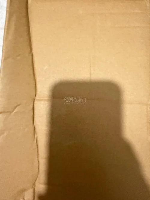 感觉现在快递很多蛮暴力的，好多纸盒子到家多多少少都被不友好的对待了，辛亏打包的时候有足量的泡泡纸，感恩
