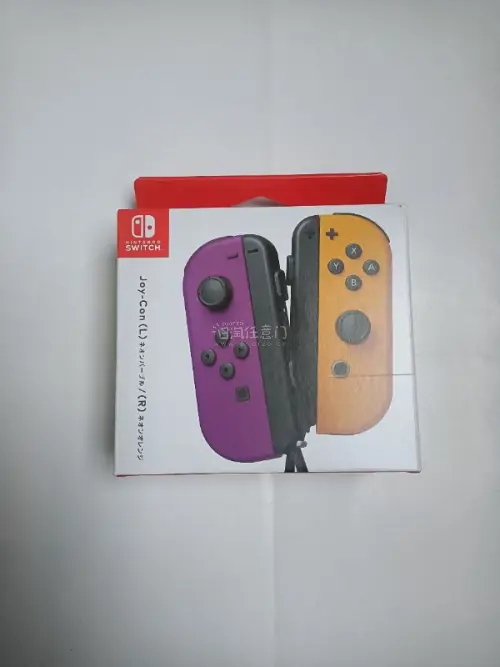 这个购入4套全新joycon手柄，每个都是八角尖尖，没有用过的痕迹。另外，这个买到了稀少的全新带盒的大乱斗限定手柄，非常稀少，物品全新没有任何问题，开心，收藏了。