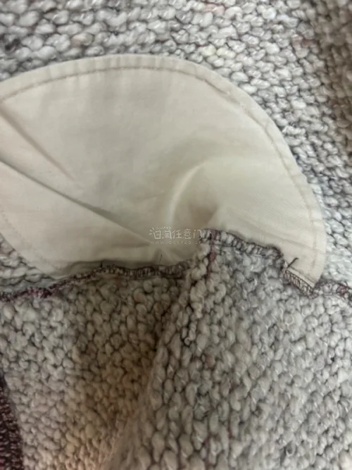 这是一件非常实用的衣服，从图片中就可以看出来这件衣服非常好。这次选择的是小航空路线速度非常的快，打包得也非常的细致。