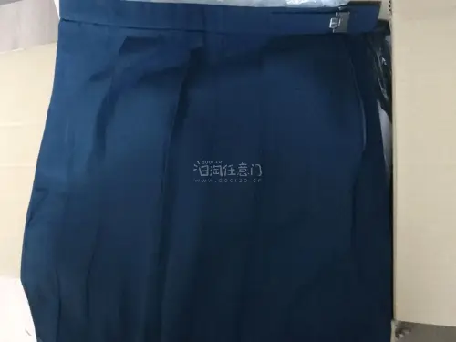 大家好，这是一期挖煤姬的，七月好物分享。挖煤姬的合单速度很快，合箱非常方便。有多种物流方式可以选择，这次走的是EMS，物流速度也非常快，挖煤姬还经常有优惠券和积分活动，体验感很好，很适合切煤。这次切了一些非常喜欢的连衣裙，到手状态很好全新未拆，品相很满意。这次购物体...