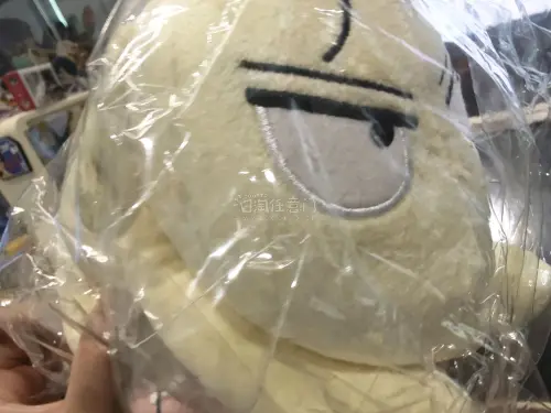 之前一直想买这个玩偶好久没买，这次第一次尝试切煤居然直接斩获目标玩偶，拆开包装第一眼就被惊艳了。玩偶做工很精致，边边角角都处理得很到位没有毛边，造型还原度很高跟官图几乎一模一样，大小拿在手里刚好合适，软乎乎的手感摸着特别舒服，抱着刚好能暖手，体验比预想的好太多，已经...