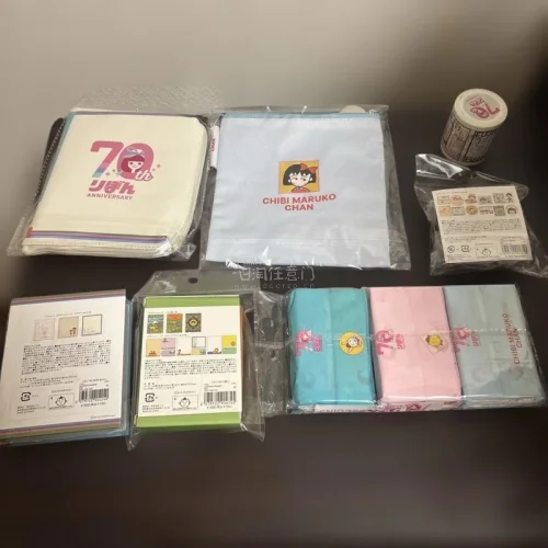樱桃小丸子的周边，已经早早售罄，国内的二手都很贵靠在这平台淘到了全套，物流挺方便的，一个月左右收到，泡沫纸填充也都有，无磕碰伤。