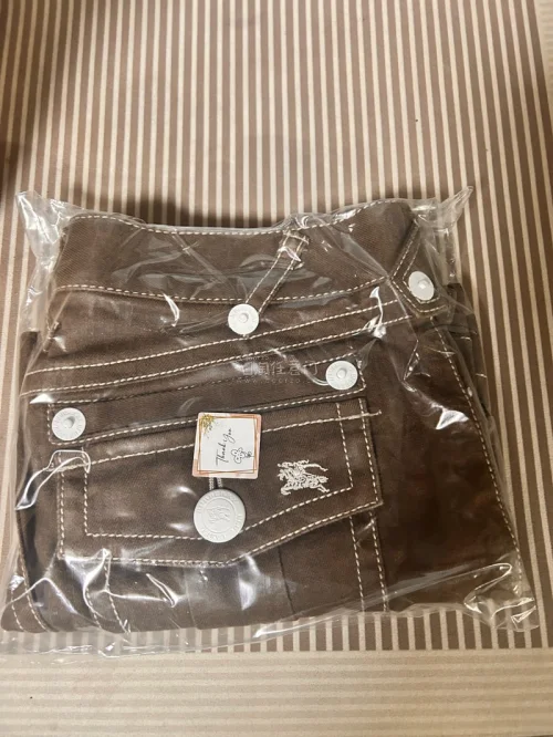 这次使用了 ems 的另一条线 便宜了一点时效和 ems 是一样的 打算后面都走这条线哈哈哈 所以很喜欢所见即所得 不错的购物体验