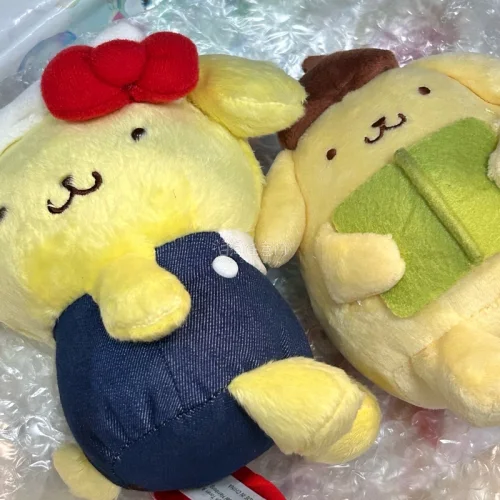 暑假最想带回家的，是「布丁毛绒玩具」——挖煤姬上淘到的日本限定款，黄色装扮超治愈！做工细腻，娃娃机抓不到的怨念物终于到手。物流快、包装严实，日淘体验满分。下半年还想种草复古游戏机，继续蹲好价～
