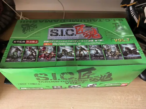 这次分享的是挖煤姬上买到的一套sic匠魂，关于老特摄的，很喜欢！挖煤姬操作简单方便，快递打包给力，售后也让人放心，会继续支持挖煤姬！