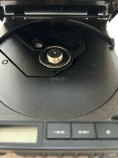这个海淘回来很多台机，一台建伍dpc77， 是我比较喜欢的一台机，一台松下xp50,一台索尼d20。回来打理一下，购物愉快