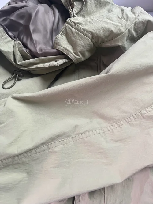 不知不觉已经到7月暑假期间啦，开启下半年的挖煤机海淘之旅。今天来分享一下我在7月买也是在7月到家的一箱挖煤机海淘。购物清单：1.绿色猪猪外套，2.角落生物白熊毛绒发夹，都是特别可爱的！挖煤姬物流速度快也很稳，好物安心到家。
