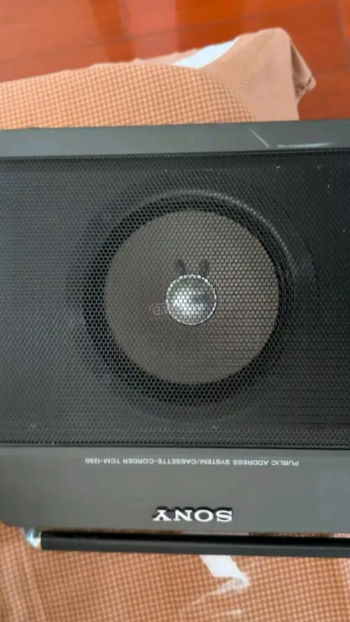 这次收到货不到一个月，索尼多功能收音录音机，及小型电视机,物流速度好快没有损坏，功能正常，可以使用,东西包装严实，录音机电视功能也正常。平台购物方便快捷，航空运及时给力，一如继往还会支持，推荐任意门购物平台!