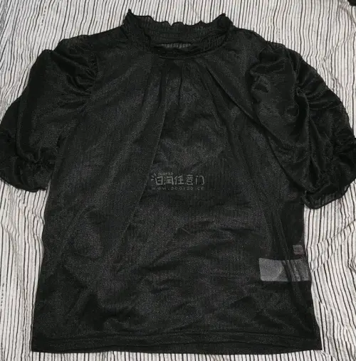 这次在挖煤姬代切煤炉中古服饰体验感满分，顺利入手axes femme长款外套和黑色泡泡袖网纱内搭，以及一只哥特铆钉棺材斜挎包。
 
平台全程中文界面，新手也能轻松看懂商品细节。下单后每一步物流、入库称重、合单进度都会推送提醒，各项手续费、日本本地运费明码标价，没有隐...