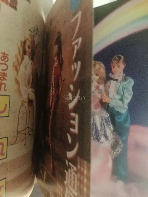 一百块以内还是蛮值得，一本小书，彩页还挺多的，看着玩，真的很喜欢珍妮呢，以前还有这种珍妮写真，珍妮杂志类的小书售卖，很有意思