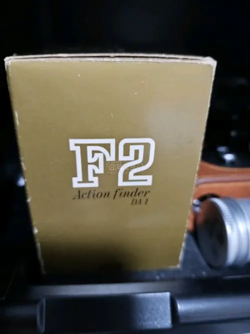 入手尼康DA-1运动取景器，适配F2机身完美，做工扎实质感复古，俗称小电视取景视野很棒，海淘到手成色超出预期，这次购物体验特别满意！