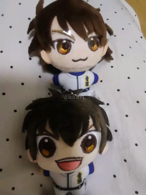 必须给挖煤姬点个大大的赞！? 卖家发货速度真的太快了，物流信息更新得清清楚楚，完全不用我操心。包装也特别用心，里三层外三层，挂件完好无损地躺在盒子里，拆快递的时候真的很有仪式感！
这个小挂件，真的很萌！? 平台券后价格也太香了！