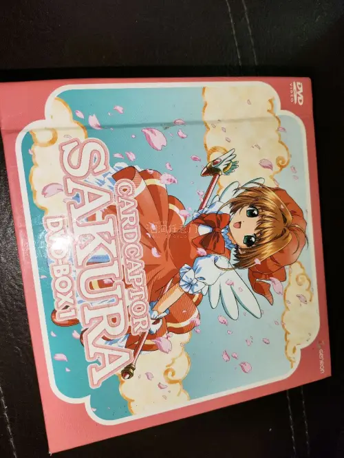 暑期在挖煤姬入手魔卡少女樱的cd，没有任何瑕疵，非常喜欢。

平台卖家成色实拍清晰，无破损污渍，物流打包严实无磕碰，是今夏超满意的海淘好物！

全程用挖煤姬任意门转运，打包严实无磕碰，物流时效稳定，客服答疑耐心，入库出库核对细致，海淘体验满分。每次开箱都幸福感拉满，...