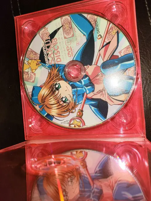 暑期在挖煤姬入手魔卡少女樱的cd，没有任何瑕疵，非常喜欢。

平台卖家成色实拍清晰，无破损污渍，物流打包严实无磕碰，是今夏超满意的海淘好物！

全程用挖煤姬任意门转运，打包严实无磕碰，物流时效稳定，客服答疑耐心，入库出库核对细致，海淘体验满分。每次开箱都幸福感拉满，...