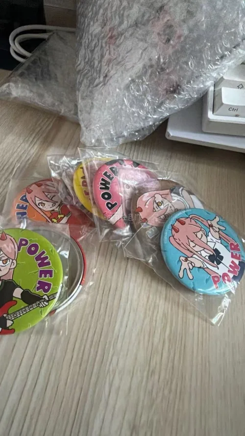 特别特别好 买到了好多自推的谷子 挖煤姬包装很安心 一点伤也没有 时效也很快 还发放了很多积分 直接抵扣了好几十的邮费 推荐大家都用这个软件