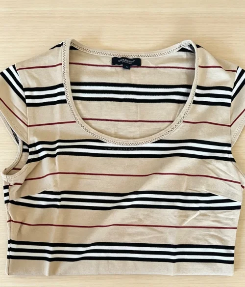 假期淘了好几件超合心意的日系漂亮衣服，体验感很不错。平台操作简单，从下单到打包发货全程流程顺畅。走的EMS物流速度挺快，包裹打包得很扎实，衣服都保护得很好，完好收到。整体购物很省心安心，之后淘日系好物还会继续用它。