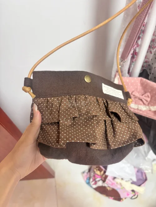 首次用挖煤姬海淘包包体验不错，商品实拍无滤镜，品相达标。合单打包严实，运输无磕碰，运费透明划算，流程易懂，适合想淘日系中古包的朋友。