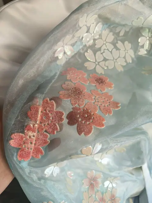 没有人竞拍好爽。不到九百拿下紗打掛＋色打掛，什么概念。比鱼和zbj划算多了，便宜至少三倍。好买爱买下次还来。❤