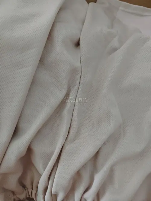 超可爱的两件睡衣，还有装睡衣的小袋子也非常萌，挖煤姬空运很快，泡沫多，包装完好无损，到手开心，美美暑假。