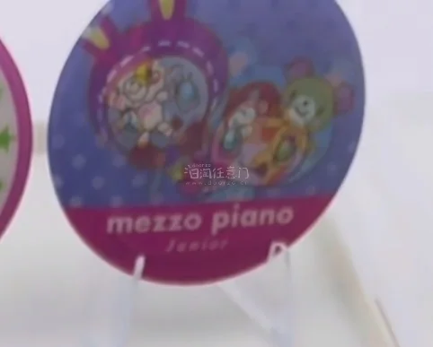 买到了萌萌的mezzopiano吧唧，不同的旋转角度可以拍到不同的画面，适合我这种收藏家，非常给力；物流也很快，非常的满意！！