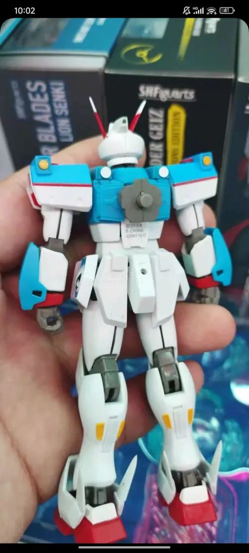 这次在挖煤姬购买了心水很久的robot魂海盗高达x3玩具模型，挖煤姬的打包很合理的运用箱子，收到没有损坏谢谢