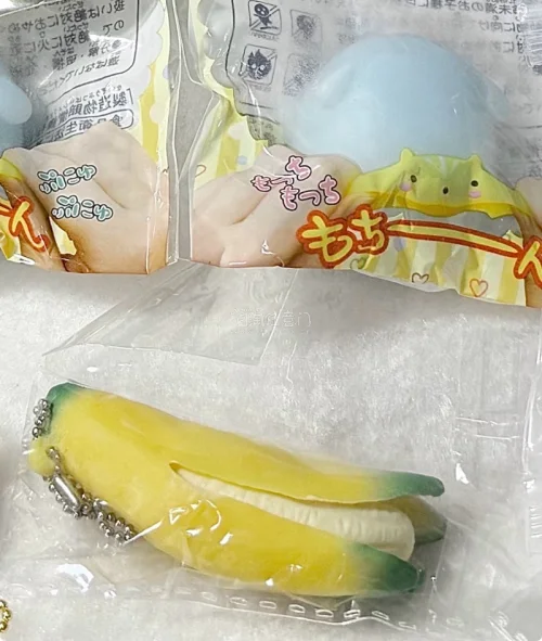 挖煤姬切的第一单，体验感很好，这单走的EMS，包裹很严实，还包了泡沫纸，东西完全都没有损伤，因为这单里面有书所以走了小航空，送货审核大概是三四天，东西也很好，选择挖煤姬页面简洁方便，适合新人用，第一次切很开心