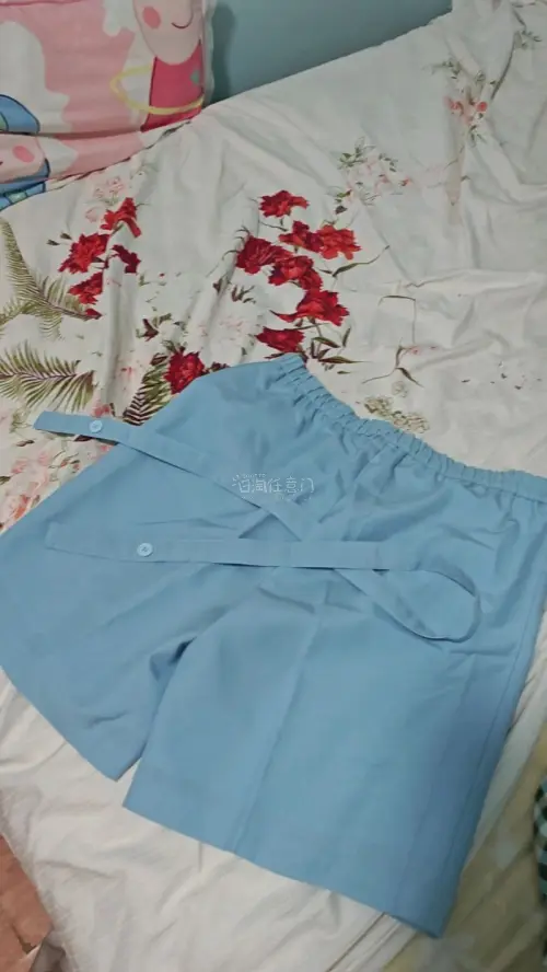 大家好这次是我在挖煤姬购买的日制校供合唱团团服!质量状态和质量都很好!上身很漂亮!感谢挖煤姬让我买到好价!
这次使用了积分抵扣运费!到手价很划算(｡･ω･｡)ﾉ♡