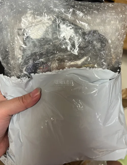 已经是第三次购买了，搜索非常方便，用起来也很容易，这次就多搜了好几个，买到了很多个很难买到的，因为是因为是几年前的商品了~可以说是物美价廉了，收到的几乎和新的一样，很开心
