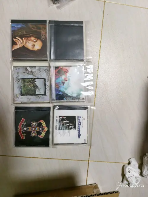 这次选择的是海运，买了些喜欢的音乐专辑，大概20天到货，到货无损，非常满意！下次还会继续支持的，提个建议盒子用好点！