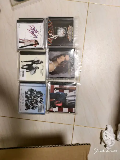 这次选择的是海运，买了些喜欢的音乐专辑，大概20天到货，到货无损，非常满意！下次还会继续支持的，提个建议盒子用好点！
