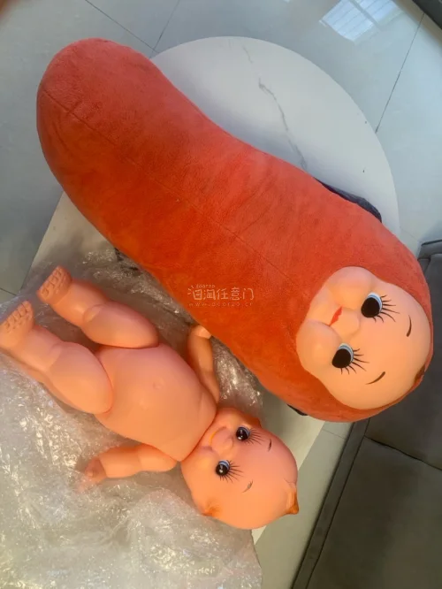 终于买到心心念念的明太子丘比抱枕，真的巨大无比啊！震撼美味?。2kg的就想着第一次先用竹蜻蜓专线试试水，大概用了22天左右，速度还是可以的。