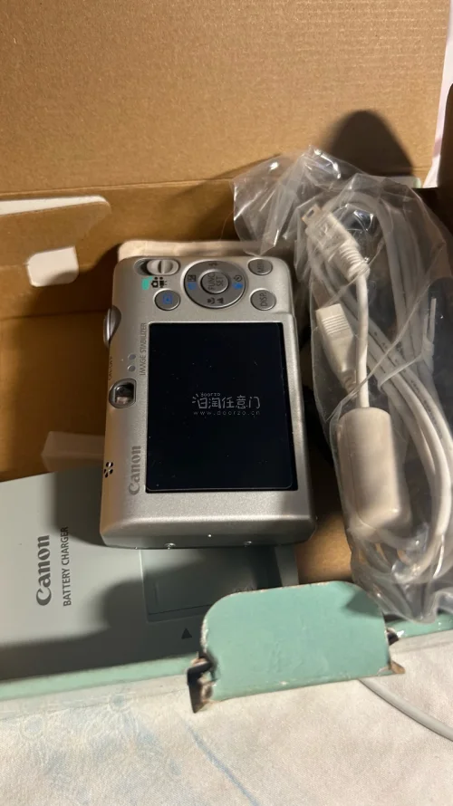 喜欢上ccd之后发现了挖煤姬这个平台，于是马上来搜寻我想要的ccd，挖煤姬的翻译功能特别好用，对于机子的说明都能清晰无误知道，下单后物流每一步都能追踪到，让我能够放心等待好物到家。收到之后发现包装完好，商品成色非常新，很满意这次购物体验，七月暑假的快乐就是用海淘回来...