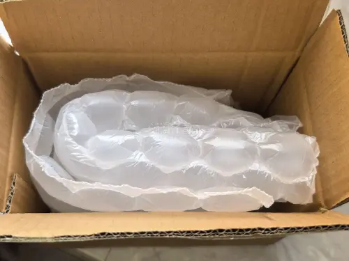 整体体验特别满意！平台界面简洁，下单、入库和合箱的流程一目了然，对日淘新手很友好。仓库打包十分用心，缓冲材料充足包裹得很全面。这次使用竹蜻蜓运回清关和转接速度很快，收到的卡片完整无折损。物流轨迹实时更新，配送时效稳定，能够安全收到yena日专小卡很开心！