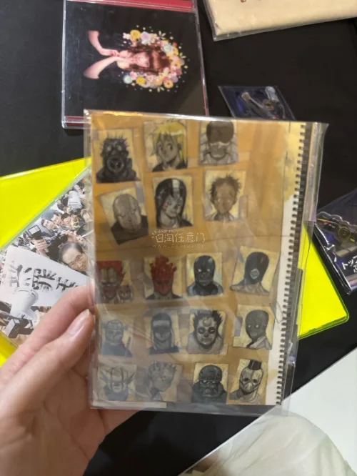 这次买的东西比较杂，所以走海运了，这次是25天，也不错啦～有明信片、亚克力立牌、CD，帆布包和杂志书，包装很好，都没有破损，期待下次购物?️