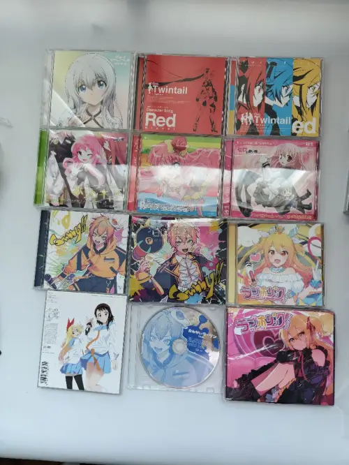 终于收到这批海淘CD，包装厚实妥善保护碟片，实物品相超出预期，盘面干净、封套完整。交易沟通顺畅物流进度清晰，能够顺利入手的cd，很棒的海淘体验