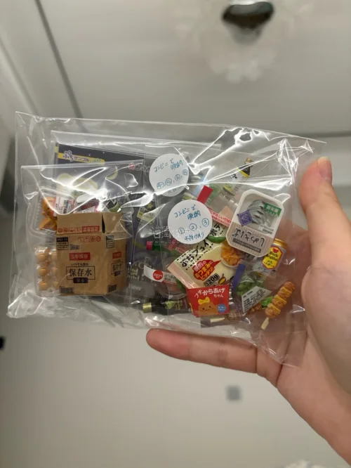 七月吃谷开箱来啦✨
在挖煤姬蹲到一批梦情周边，微缩玩具和米菲积木全部顺利到手。
app全中文界面操作简单，检索我想要的玩具十分便捷，任何商品都能轻松挖到好价，微信支付宝直接付款，对日淘新手格外友好。
快递纸盒很牢固，打包裹满气泡膜，所有商品都完好无损。
物流稳定时效...