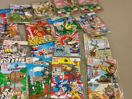 加藤老头越看越喜欢，丑的可爱，品相都贼好，性价比满分！了解切煤到入坑只需要1秒哈哈哈，操作感觉特别方便～走竹蜻蜓好方便
多美卡和卖家描述的一模一样，好多之前都没看到过的款，太好逛了