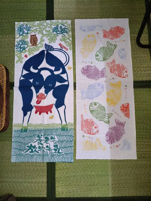 在挖煤姬淘了几条手拭巾，用来装饰房间，这种手拭巾可以遮住不好看的墙面，而且更换也很方便，是增强夏日暑期氛围的好物，这几个图案在国内很难买到，所以选择了挖煤姬海淘。