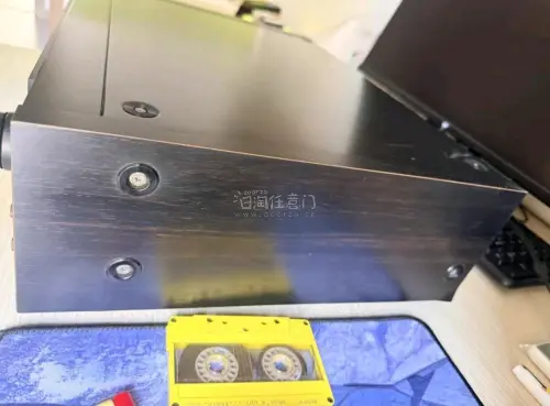 这会购买的是一台，爱华的xk009卡座，包装依旧的好，平台打包也很用心没有磕碰，卡座也和描述的一样。很不错的一台机器。