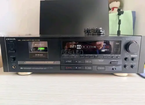 这会购买的是一台，爱华的xk009卡座，包装依旧的好，平台打包也很用心没有磕碰，卡座也和描述的一样。很不错的一台机器。