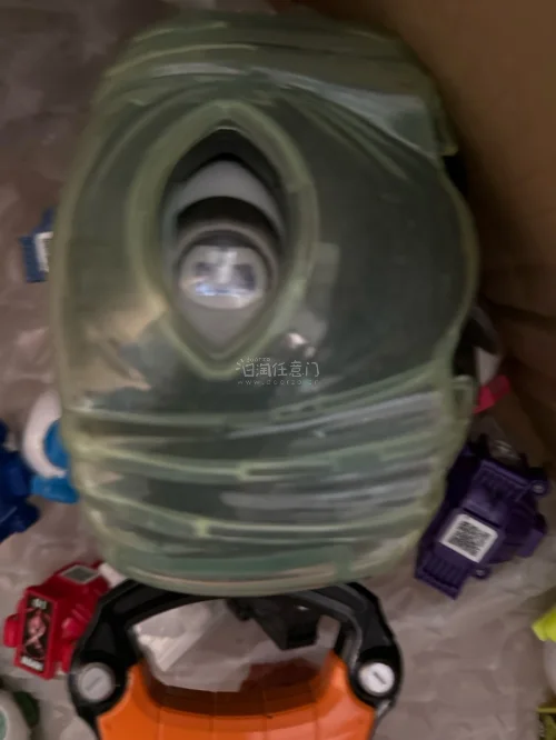竹蜻蜓物流是目前使用的快递当中最舒服的一个，并且人们的打包服务也很让人安心，满满的全是气泡纸，即使是跨国运输也保护得很好满意的购物