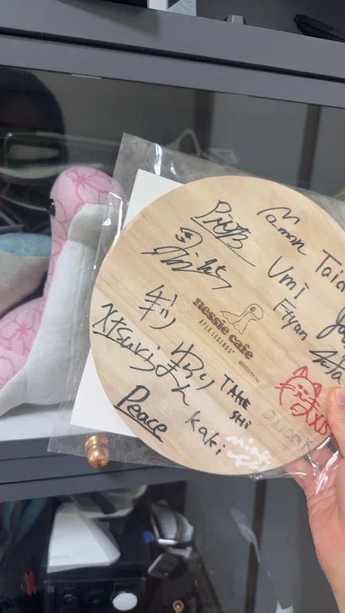 复购用户来好评！包裹加固做得很到位，从日本发出全程节点都能跟踪，这次购入的Apex周边品相完好，没有磕碰压坏，有些商品一开始没竹蜻蜓标签找客服也很快的可以加上，特别好的呀。