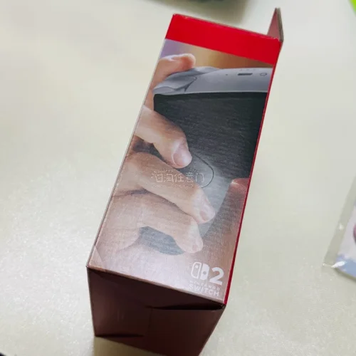在挖煤姬入手Switch2 Pro手柄体验很棒！商品实物与描述相符，日版原装正品，品相完好。打包防护细心，物流进度清晰，整体流程顺畅省心，海淘数码配件很安心，会持续回购！