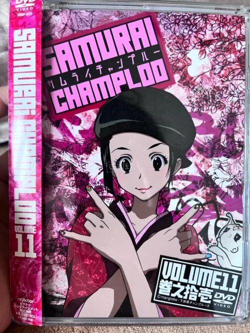 这次买的是《混沌武士》DVD，整体体验很满意。商品到手后外盒保存状态比预想中更好，没有明显磕碰，封面印刷清晰，碟片也没有严重划痕，收藏价值不错。卖家包装认真，运输过程中没有出现损坏。作为很喜欢《混沌武士》的一部作品，能收到这套DVD还是很开心的，不仅可以收藏，也很适...