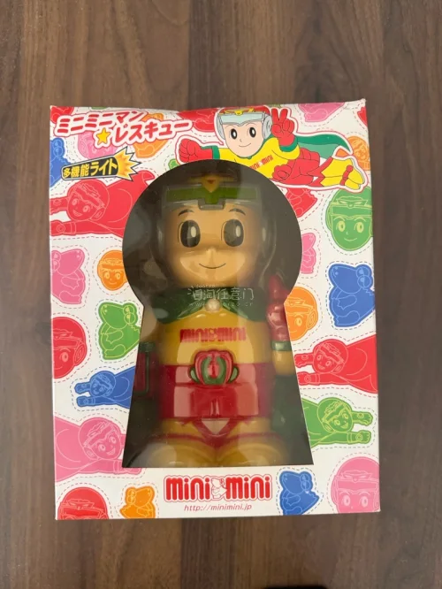 先确定好心仪周边的关键词，去挖煤姬搜就行，想淘好价就多回去刷新，总能蹲到惊喜。 看到喜欢的先别急着冲，留意下卖家包不包邮、商品图和描述对不对得上，再翻翻卖家主页和评价。挖煤姬上会显示卖家的代购次数，代购多、回购多的卖家基本都挺靠谱的。 这次走的 EMS，速度起飞，用...