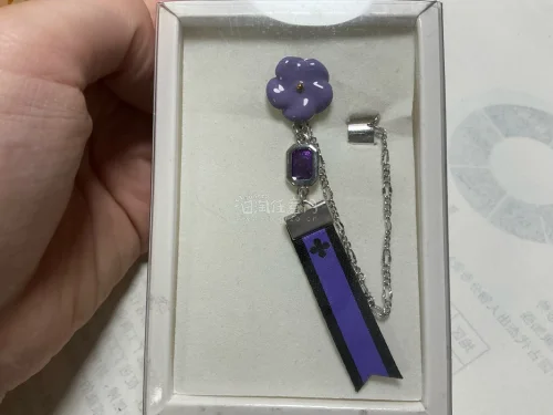 我真的特别喜欢这个耳夹，之前在国内根本找不到有卖的，然后在挖煤这个软件上看到后就果断下单了，真的特别好，包装也包了很多层，保护的特别好